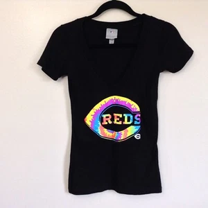Cincinnati Reds Women's Black V Neck Tee with Tie Dye REDS LOGO Sz S Genuine MLB - Picture 1 of 5