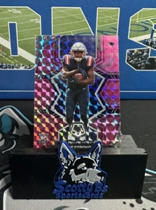 2022 Mosaic Rookie Camo Pink Prizm #323 - Pierre Strong Jr. (RC) - Patriots - Bild 1 von 3