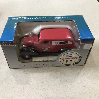 Tractor Supply Co - A Liberty Classic 1937 Chevrolet Bank Stock #15024 - Nuevo Foto 1 de 4