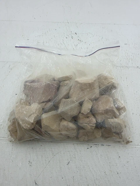 Rosy  Calabar chalk, kaolin clay/( unsmoked)  Cameroon - Image 1 of 1