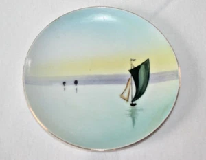 VINTAGE SMALL MEITO CHINA PLATE HAND PAINTED-JAPAN SAILBOAT - Picture 1 of 2