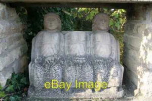 Photo 6x4 The Three Mother Goddesses Ancaster Set in a niche in the wall  c2005 - Picture 1 of 1