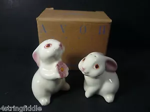 Nuovo set agitatore sale e pepe coniglietto bianco orecchio occhi rosa Avon (AN.132) - Foto 1 di 5
