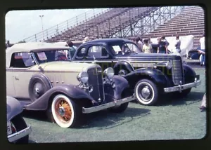 1933 Chevrolet / 1938 Buick - 1982 Auto Show - Vintage 35 mm Autorutsche - Bild 1 von 3