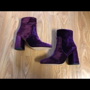NEW Zara Burgundy Red Velvet Ankle Boots, Size 36 - Picture 1 of 2