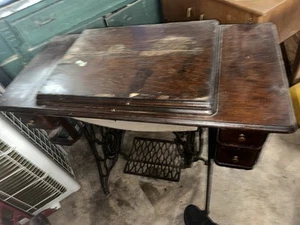 1897 Singer Sewing Table - Picture 1 of 3