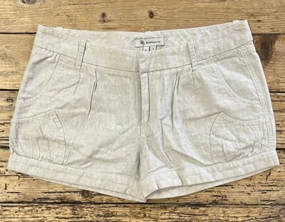 Shorts feminino BCBGeneration tamanho 8 bege linho relaxado/algodão com bolsos - Imagem 1 de 4