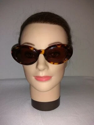 Gafas de sol vintage Laura Biagiotti LB 720/S marrón tortuga ovaladas Italia Foto 1 de 4