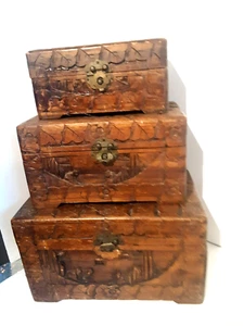 Alte chinesische handgeschnitzte Nistkästen aus Holz - Bild 1 von 10