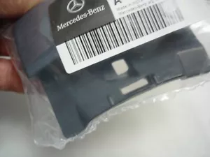 MERCEDES BENZ A 1678859905-9999 TOW EYE HOOK COVER - Foto 1 di 3