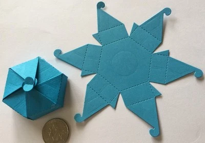 SMALL GIFT BOX Die-Cuts(3pc)Approx.2"In Diameter•Christmas•Holiday •Candy•Party• - Image 1 of 4