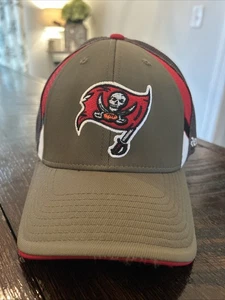 Tampa Bay Buccaneers Football Reebok Hat NFL Authentic On Field L/XL - Picture 1 of 7