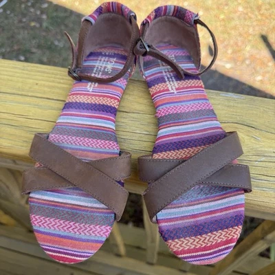 Женские босоножки Tom's Fat цветные в полоску 9,9 цвет коричневый крест-накрест - Изображение 1 из 4