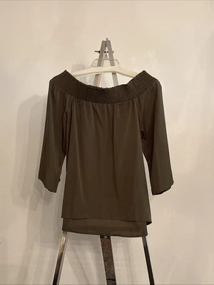 Top Walter Baker. Nuevo con etiquetas. Talla M. Verde oliva Foto 1 de 4