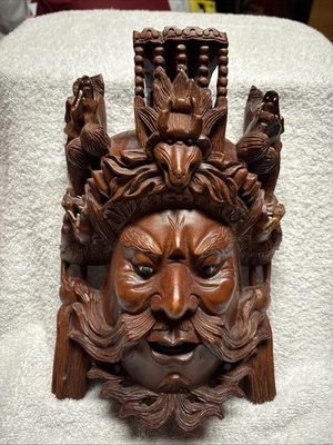 Máscara de madera tallada a mano del emperador y dragones chinos asiáticos de colección de 10,5" de palo de rosa  Foto 1 de 4