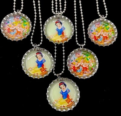 PRACTICALLY PERFECT PARTY FAVORS Snow White / Seven Dwarfs / Birthday / 6 necklaces / party favors