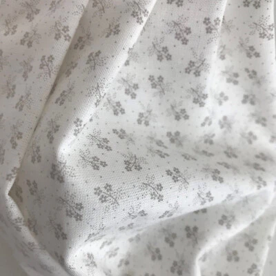 Westfalenstoffe Druckstoff Kyoto weiß beige Blüten 0,5 Meter - Bild 1 von 4