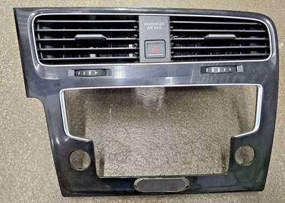 2015-2017 Volkswagen GTI Dashboard Trim / Air Vents 5GM819728 OEM LX77 Foto 1 de 4