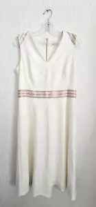 Abito bianco crema Calvin Klein aderente e svasato collo a V taglia US 8 UK 12 foderato con cerniera - Foto 1 di 8
