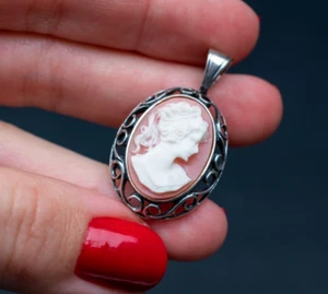 Lady cameo pendant sterling silver, old elegant necklace for women - Picture 1 of 10