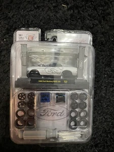 m2 machines 1970 ford mustang boss 429 Model Kit - Picture 1 of 1