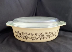 Vintage Pyrex Goldene Weinrebe Kasserolle & Deckel 045 Deckel Gold 2 1/2 QT Oval - Bild 1 von 24