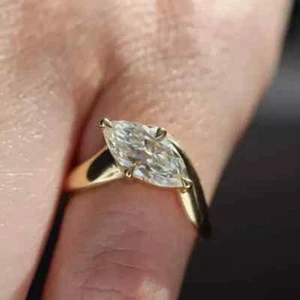 Anello di Fidanzamento Moissanite 14x7mm Taglio Marquise Est Ovest Oro Giallo Massiccio 10k - Foto 1 di 9