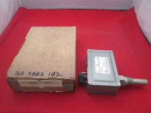 United Electric B5 9003 Tempareture Control 100-200F new - Picture 1 of 5