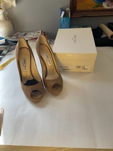 Jimmy Choo Quiet Suede Peeptoe Pumps in Luggage Tan Gr. 39 (Made in Italy) - Bild 1 von 8