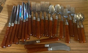 20 Pc Bugatti For Vietri Italy 18/10 Flatware Acrylic Red Brown Handles - Picture 1 of 10