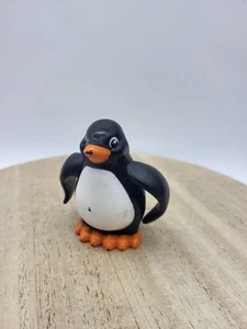 Vintage 1997 Fisher Price Animal Families Penguin Replacement Figure - Picture 1 of 4