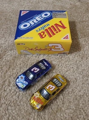 Juego de 2 autos diecast Dale Earnhardt Jr #3 2002 Oreo y Nilla Wafers escala 1:64 Foto 1 de 4