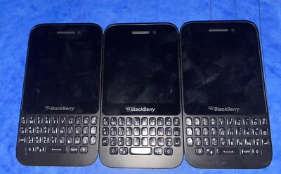 Retro BlackBerry Q5 Black 8GB 2GB RAM 3.1" BBOS10  QWERTY Keyboard Smartphone x3 - Image 1 of 2