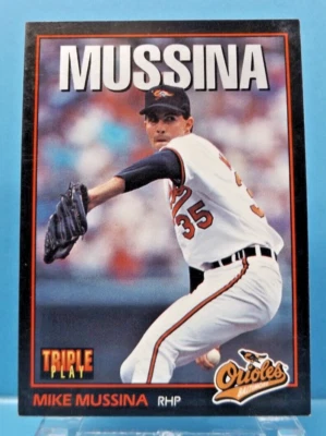 1993 Leaf Triple Play #13 - Mike Mussina - Baltimore Orioles - Near Mint - Image 1 of 2