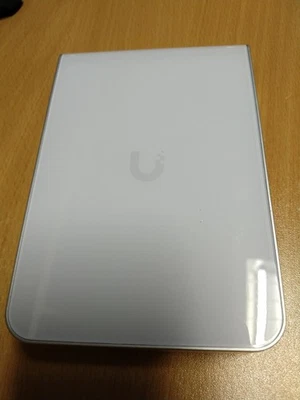 UBIQUITI AccessPoint Unifi U7 Pro Wall - Bild 1 von 4