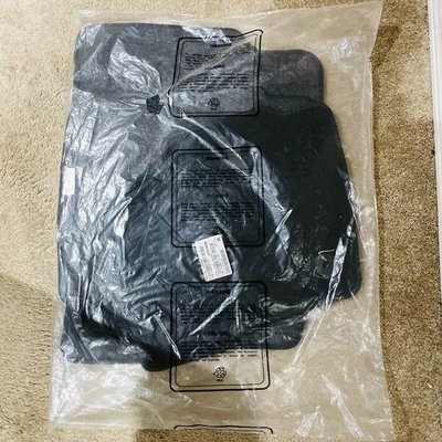 4 alfombrillas Ford Edge OEM SELLADAS 2015-2022 (FT4B-R130D00-AB3JA6) NEGRAS Foto 1 de 3