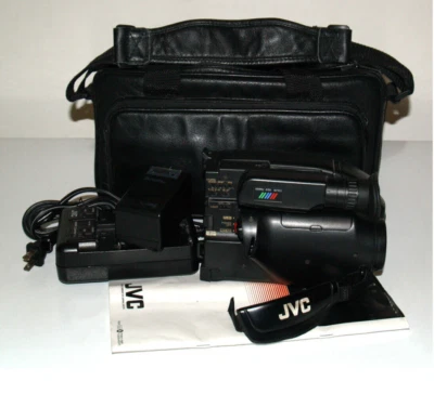 Vintage 1994 JVC VIDEOMOVIE GR-AX808 BUNDLE FOR PARTS! - Image 1 of 4