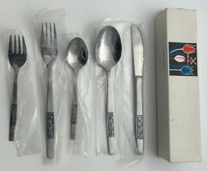 AMEFA Holland Royal Damask Stainless Flatware One Package Of 5 New In The Box - Picture 1 of 5