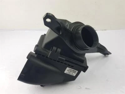 BMW M5 2017 F90 montaje de filtro de caja de aire lado derecho 4,4 gasolina S63B44T4 (S63B44B) Foto 1 de 4