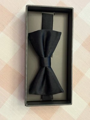 Pajarita Daniel Cremieux Signature Collection negra preatada 100 % seda Foto 1 de 3