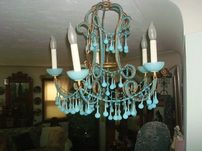 ~Lámpara de araña francesa de Murano azul gotas y cuentas con cuentas opalinas Foto 1 de 3