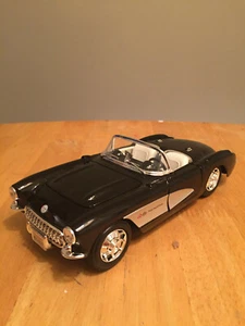 1:24 Maisto 57 Chevrolet Corvette Diecast  - Picture 1 of 3