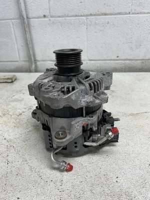 Alternador de motor BMW X5 2021 3,0 L 48 V número de pieza OEM 12318490440 Foto 1 de 4