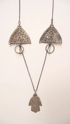 Ancienne Parure ornement Berbère Kabylie Fibules chaîne Khamsa argent XIXe XXe - Photo 1/4