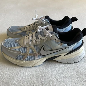 Nike V2K Run Women Size 12 Psychic Blue Metallic Silver Running Shoe - Picture 1 of 12
