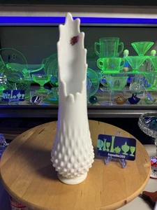 4373 Fenton Hobnail 12.5 Inch Milk Glass 12 Finger Swung Vase W/Magenta Sticker - Picture 1 of 9