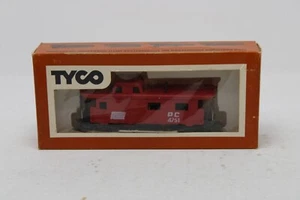 HO Scale Tyco Vintage Penn Central PC 4751 Red Caboose in Original Box - Picture 1 of 12