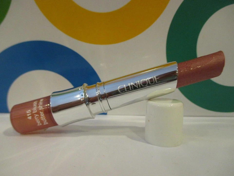 CLÍNICA ~ LÁPIZ LABIAL BRILLO MANTEQUILLA ~ # 415 ~ ESTUCHE PROBADOR DE 0,14 OZ / SIN CAJA Foto 1 de 1