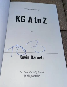 Kevin Garnett Signed Book KG A to Z Basketball HOF Celtics in hand ready to ship - Imagen 1 de 2