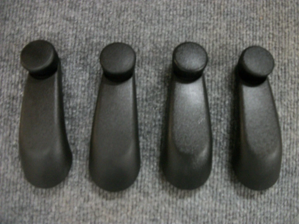 1997 1998 1999 SATURN SL1 SEDAN DOOR PANEL WINDOW CRANK - Image 1 of 2